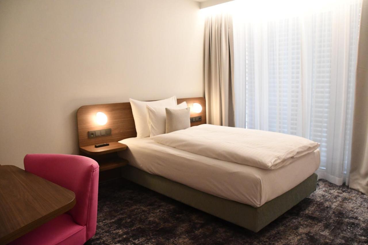 Hotel Le Parc Винер-Нойштадт Экстерьер фото