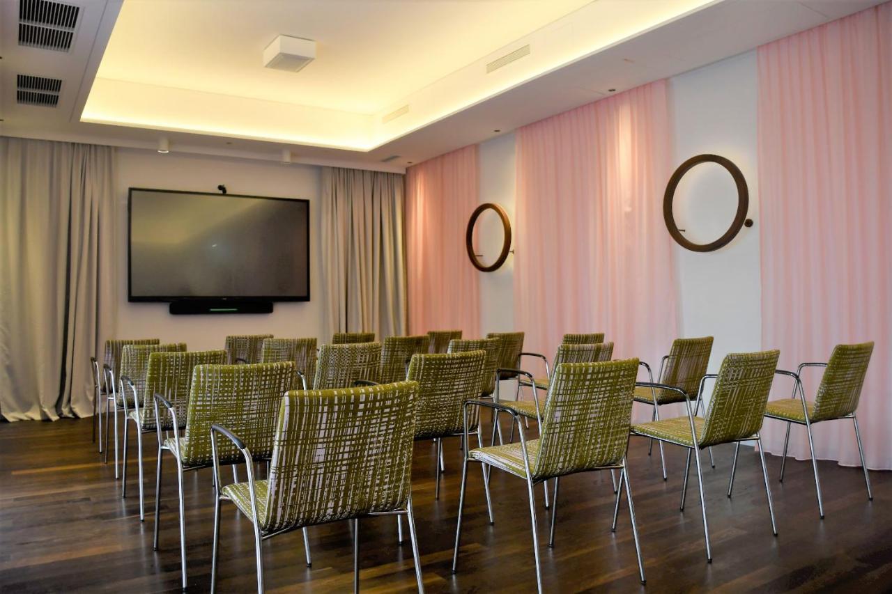 Hotel Le Parc Винер-Нойштадт Экстерьер фото