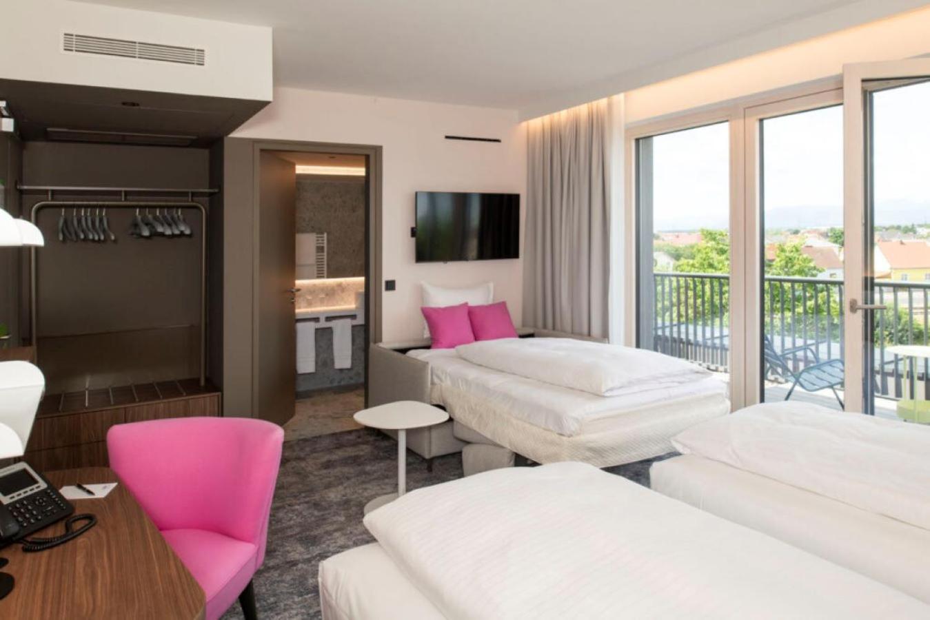 Hotel Le Parc Винер-Нойштадт Экстерьер фото